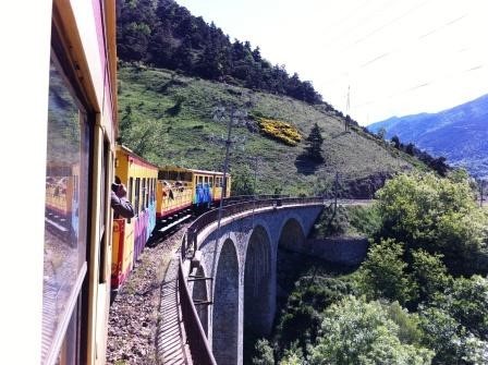 balade rando visite guide train jaune catalan villefranche odeillo mont louis conflent cerdagne pyrenees orientales